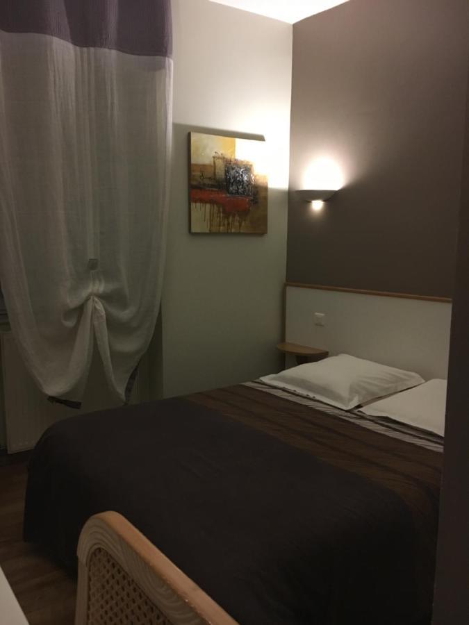 Hotel Du Centre Gueugnon Екстер'єр фото
