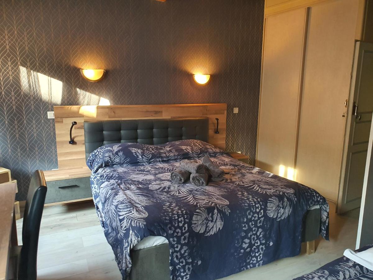 Hotel Du Centre Gueugnon Екстер'єр фото